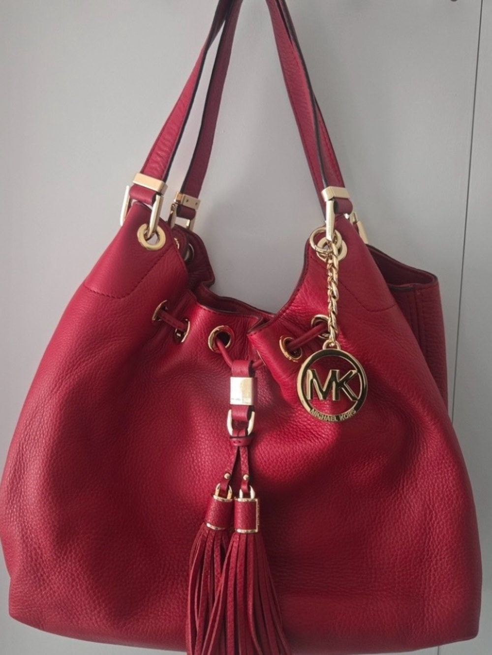 Michael Kors Red Leather Shoulder Bag with Gold Hardware like new - Picture 1 of 12